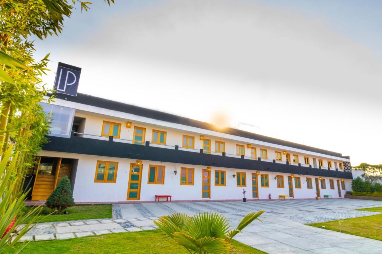 Pascual Inn Suites Чолула Экстерьер фото