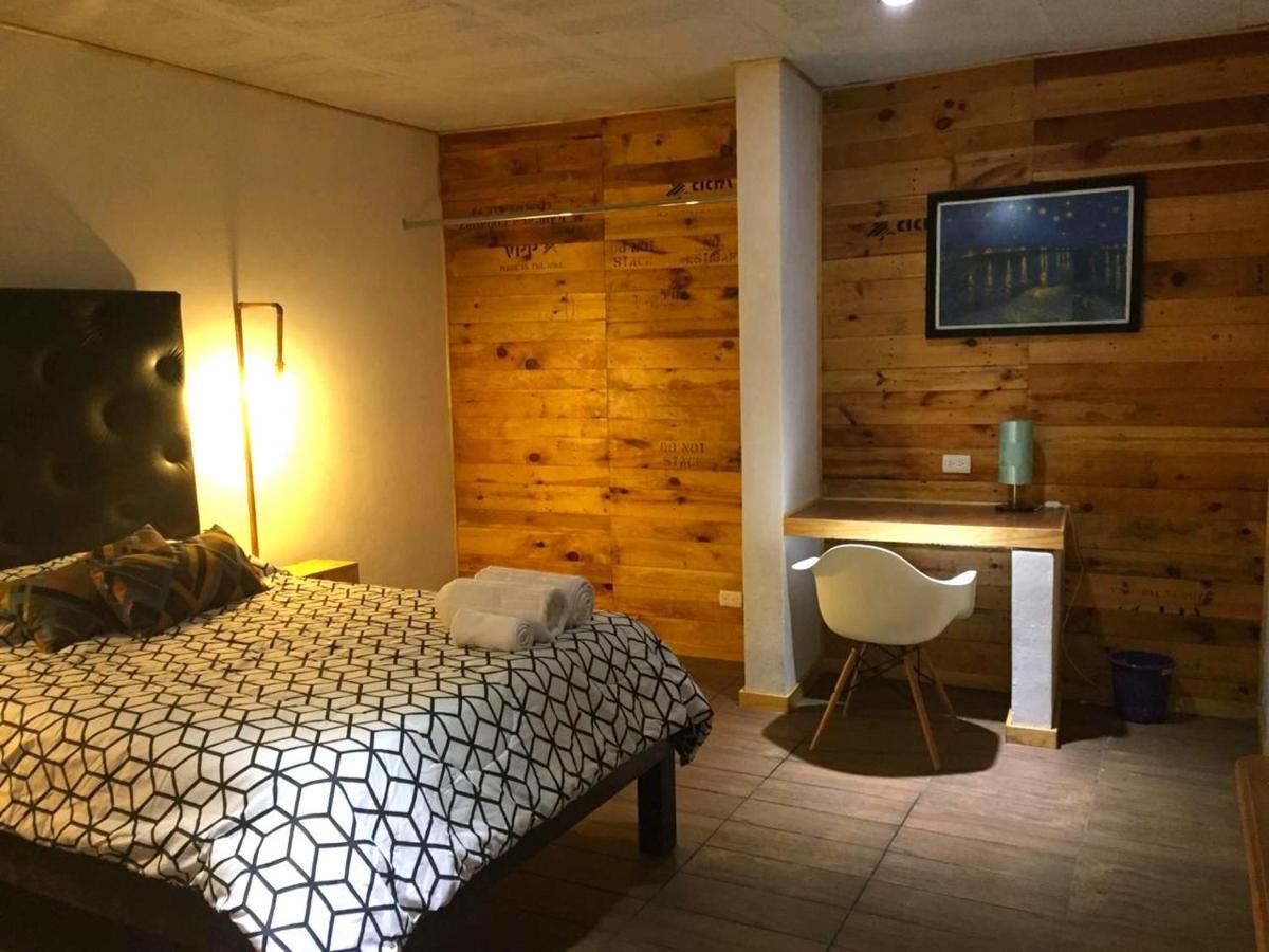 Pascual Inn Suites Чолула Экстерьер фото